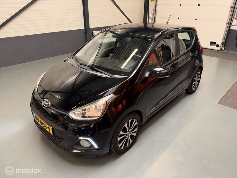 Vehicle Image 16