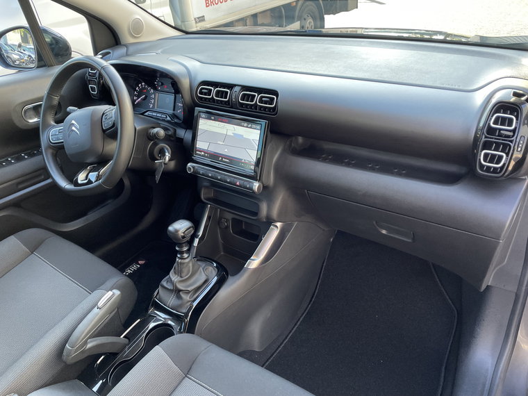 Vehicle Image 27