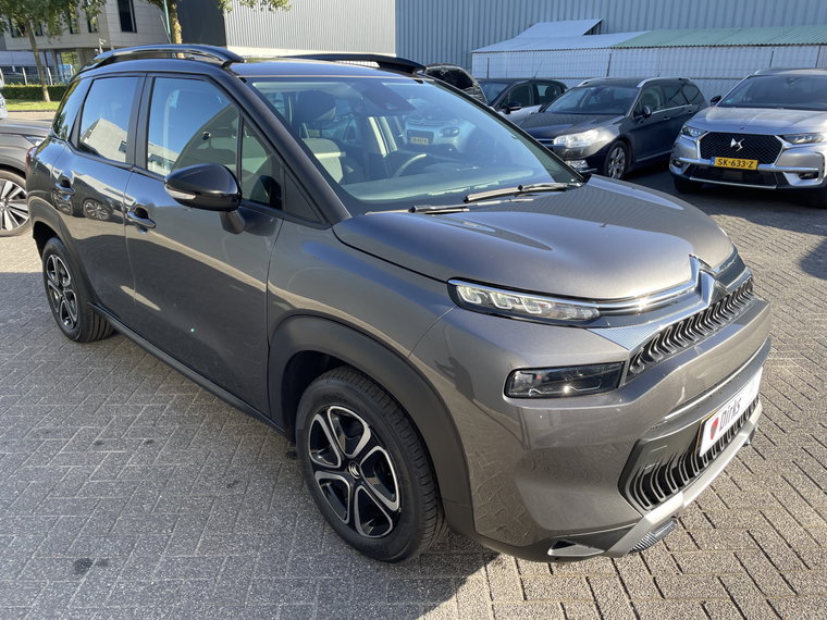 Vehicle Image 7