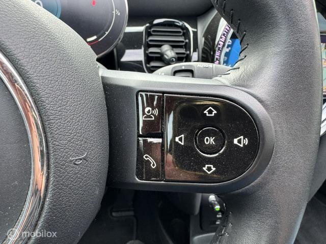 Vehicle Image 29
