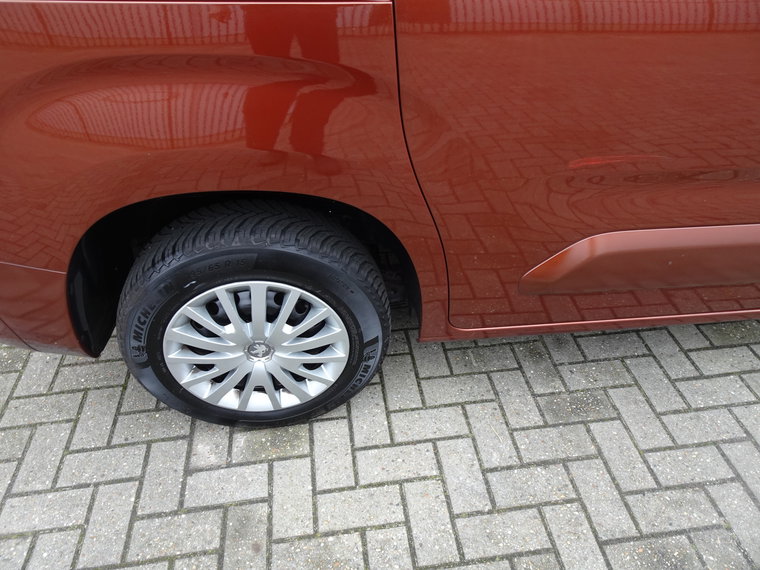 Vehicle Image 20