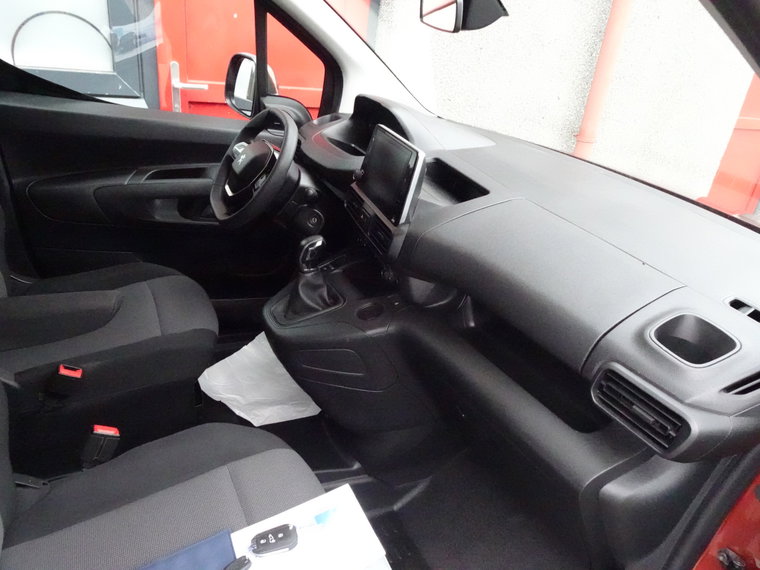 Vehicle Image 21