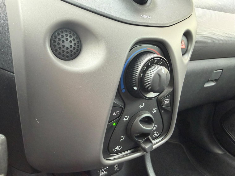 Vehicle Image 31