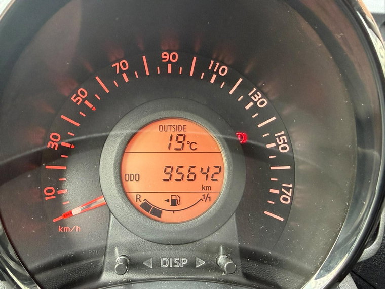 Vehicle Image 37