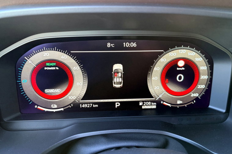 Vehicle Image 9