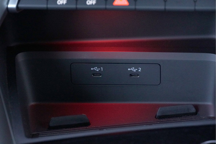 Vehicle Image 43