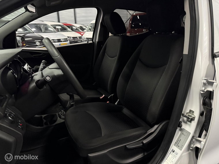 Vehicle Image 17