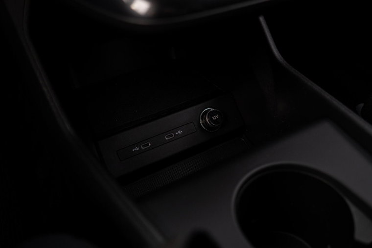Vehicle Image 22