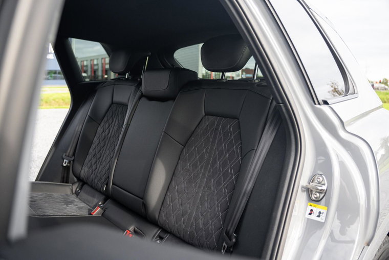 Vehicle Image 45