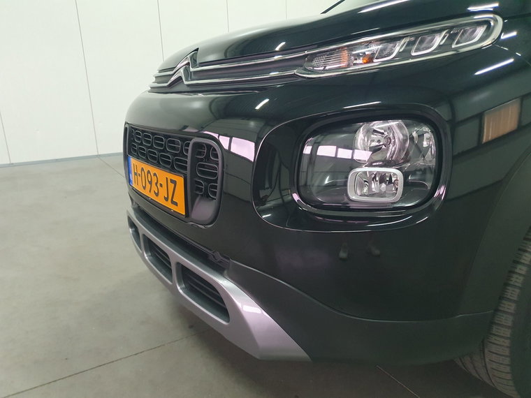 Vehicle Image 21