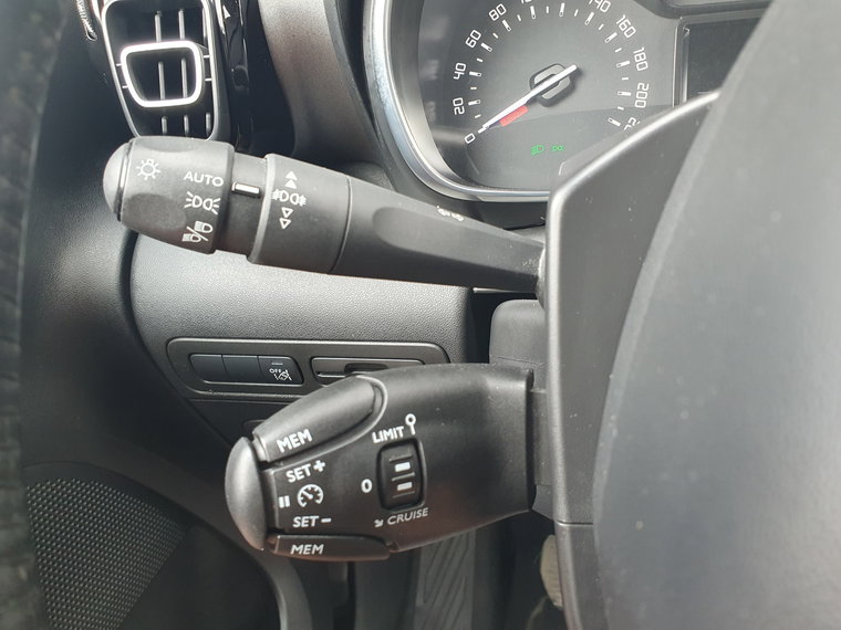 Vehicle Image 40