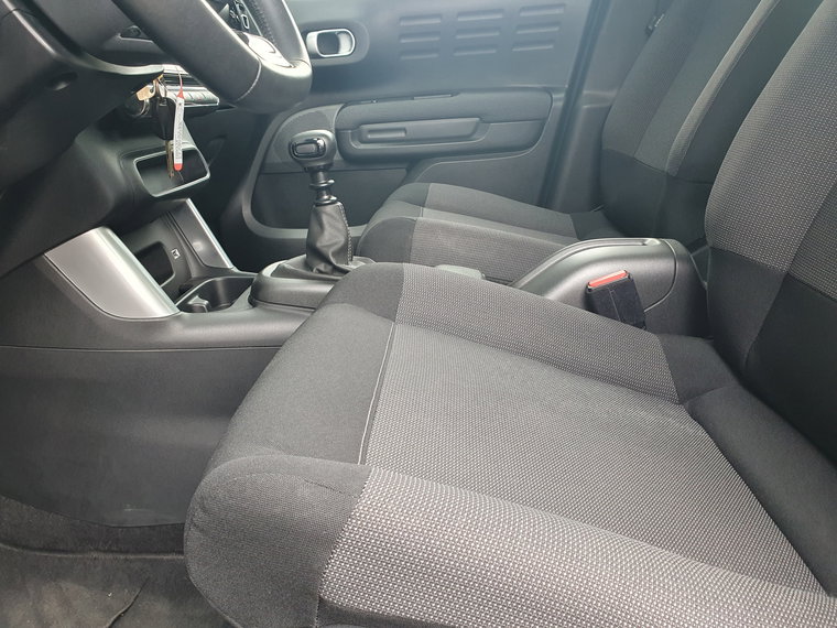 Vehicle Image 45