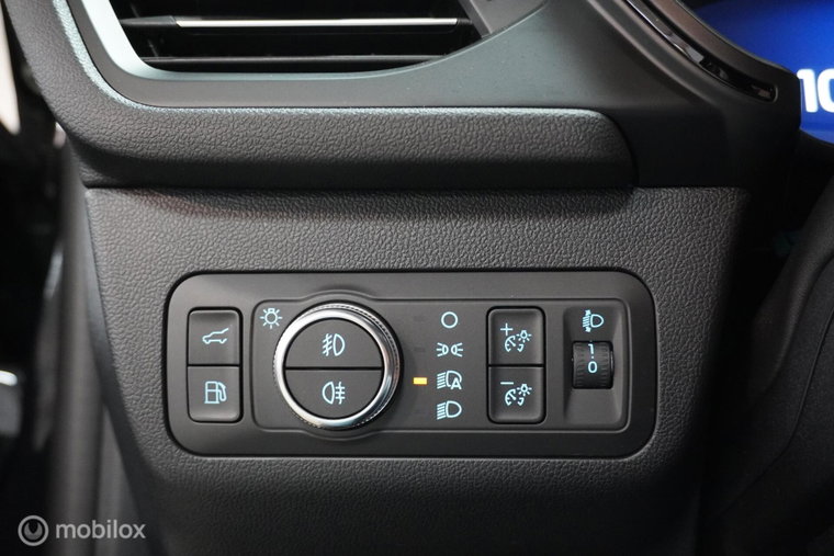 Vehicle Image 28