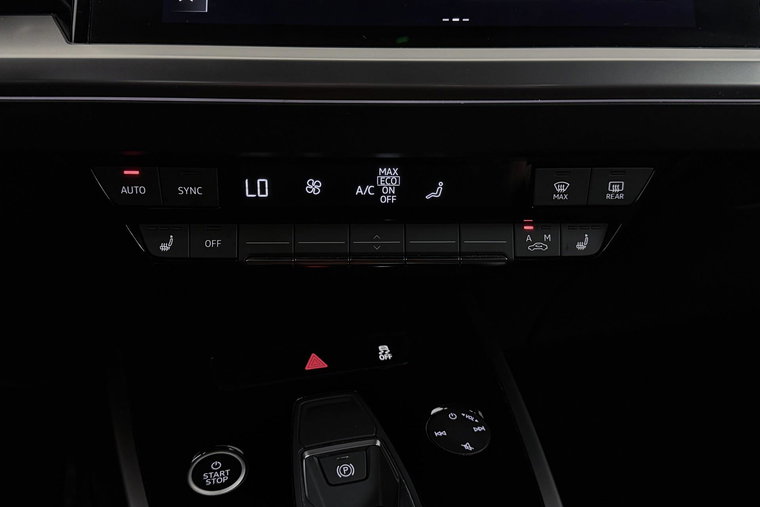 Vehicle Image 28