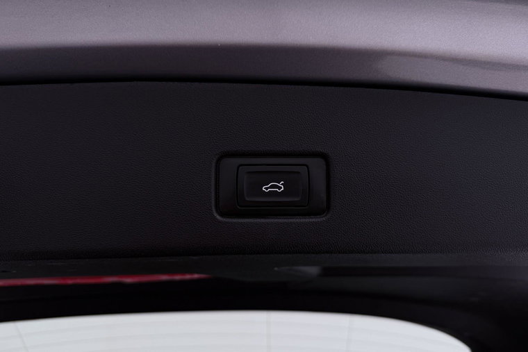 Vehicle Image 37