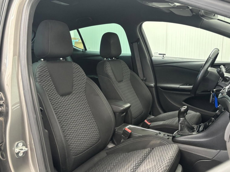 Vehicle Image 38