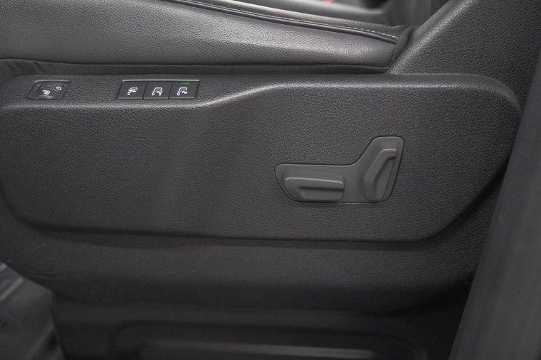 Vehicle Image 17