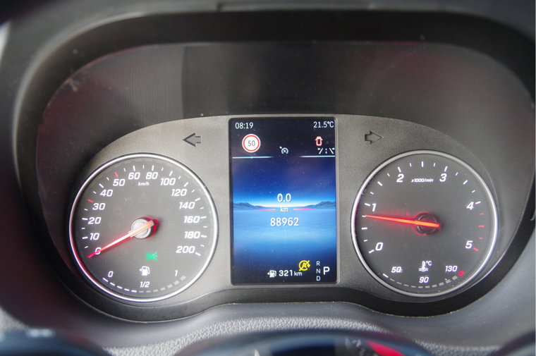 Vehicle Image 11