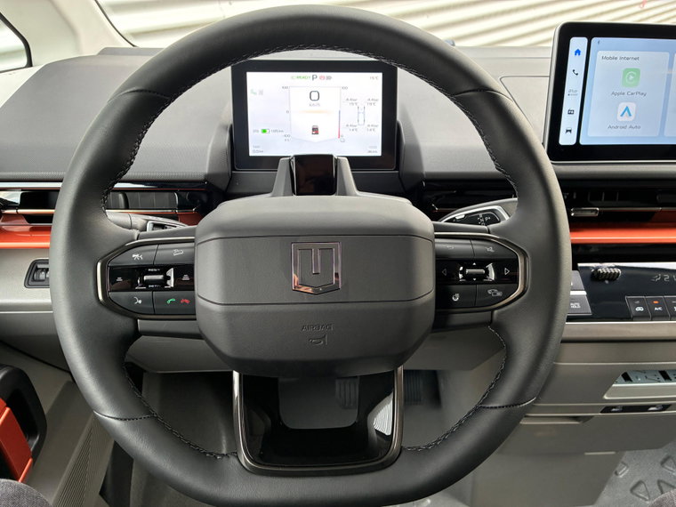 Vehicle Image 18