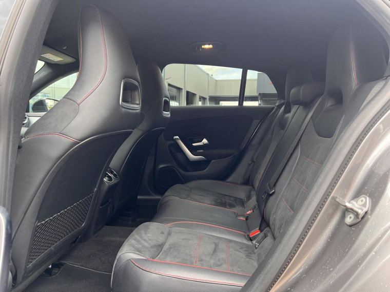 Vehicle Image 31