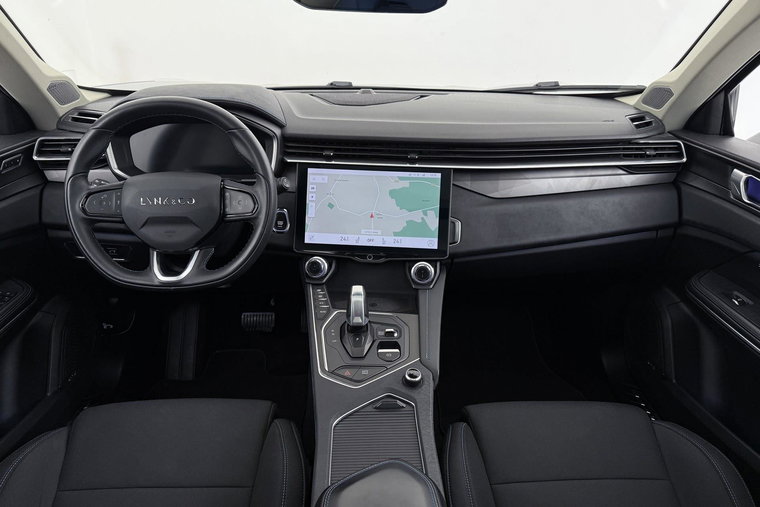 Vehicle Image 8