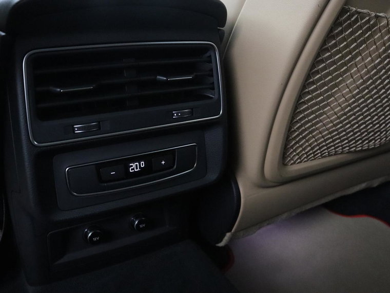 Vehicle Image 39