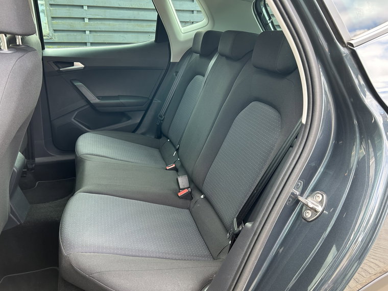 Vehicle Image 25