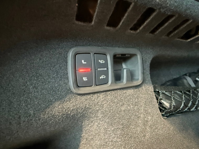 Vehicle Image 27