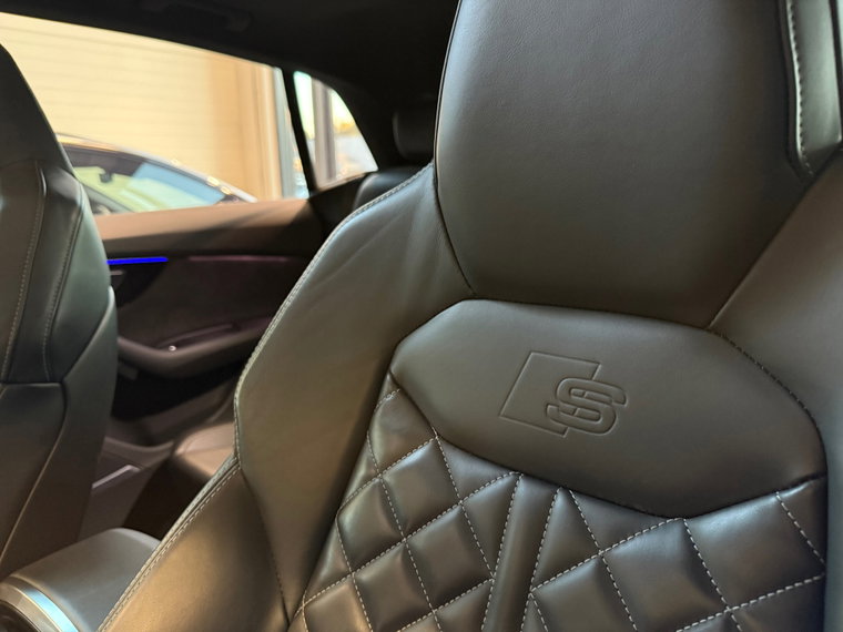 Vehicle Image 41