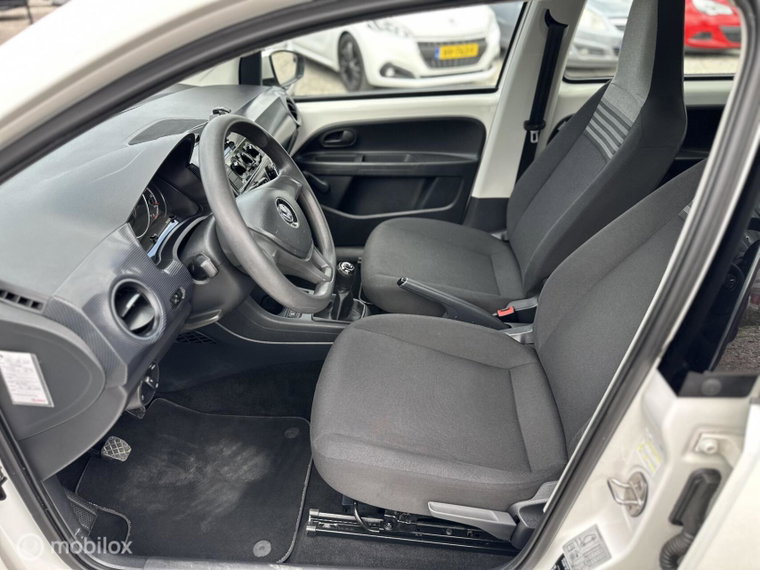 Vehicle Image 12