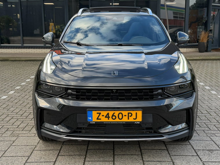 Vehicle Image 11