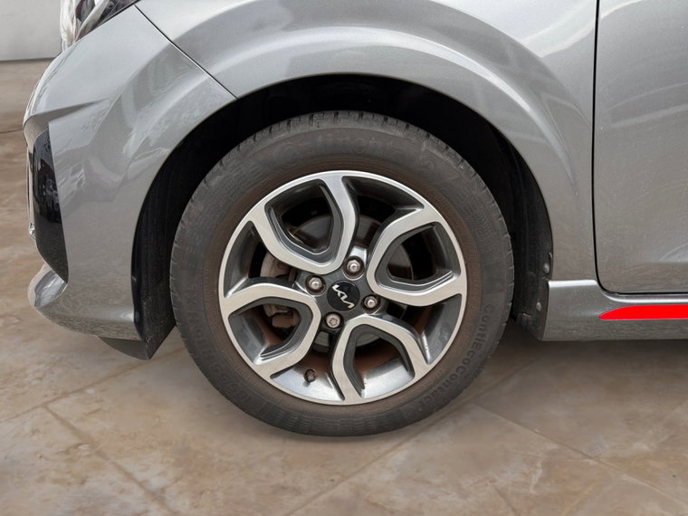 Vehicle Image 15