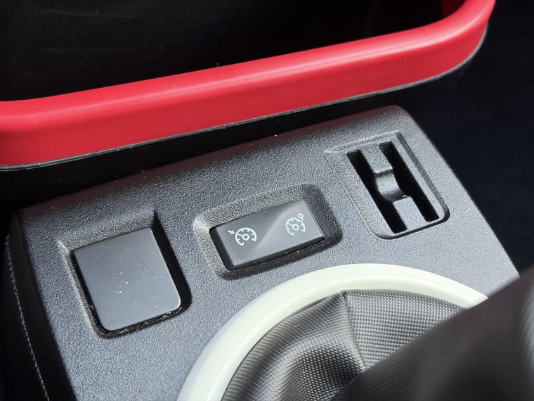Vehicle Image 23