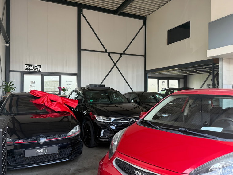 Vehicle Image 39