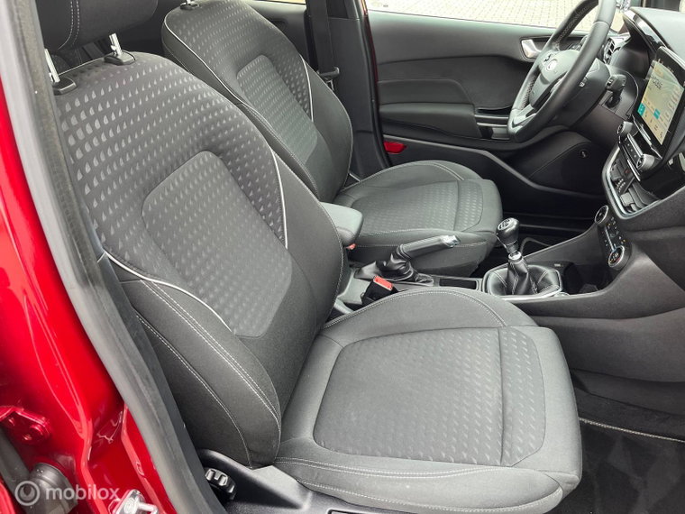 Vehicle Image 16