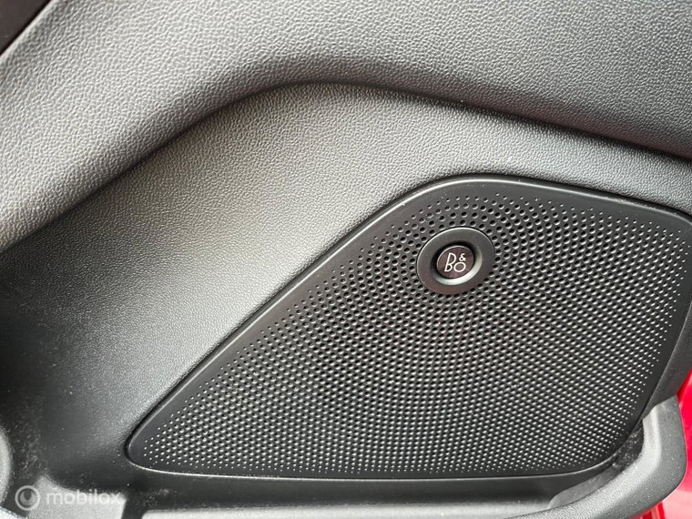 Vehicle Image 26