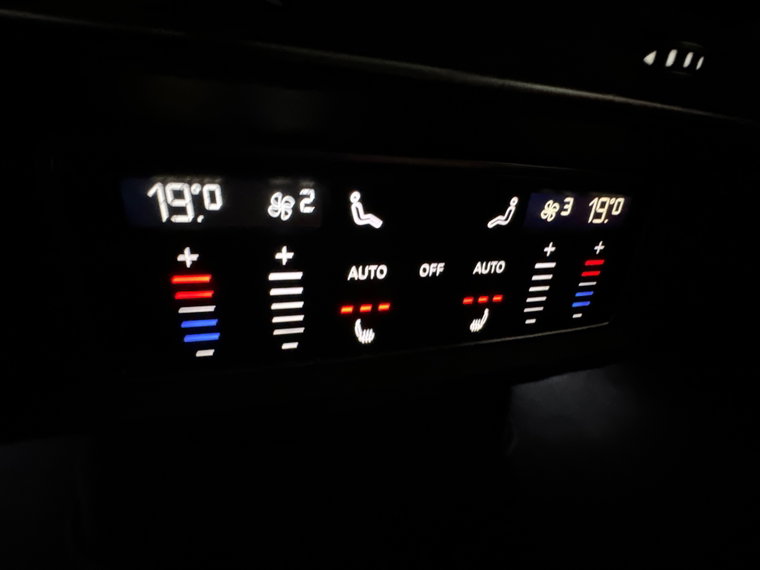 Vehicle Image 48