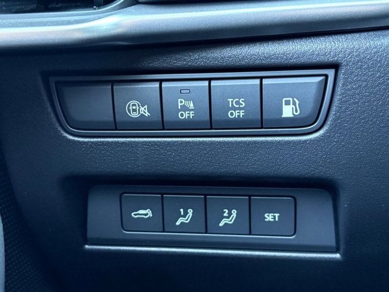 Vehicle Image 24