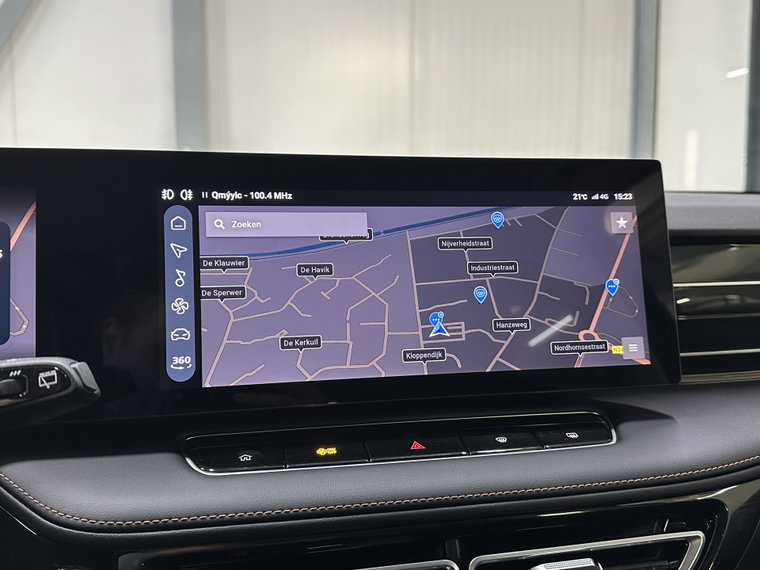 Vehicle Image 18