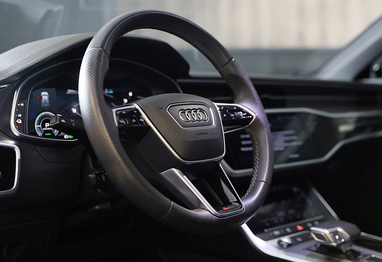 Vehicle Image 7