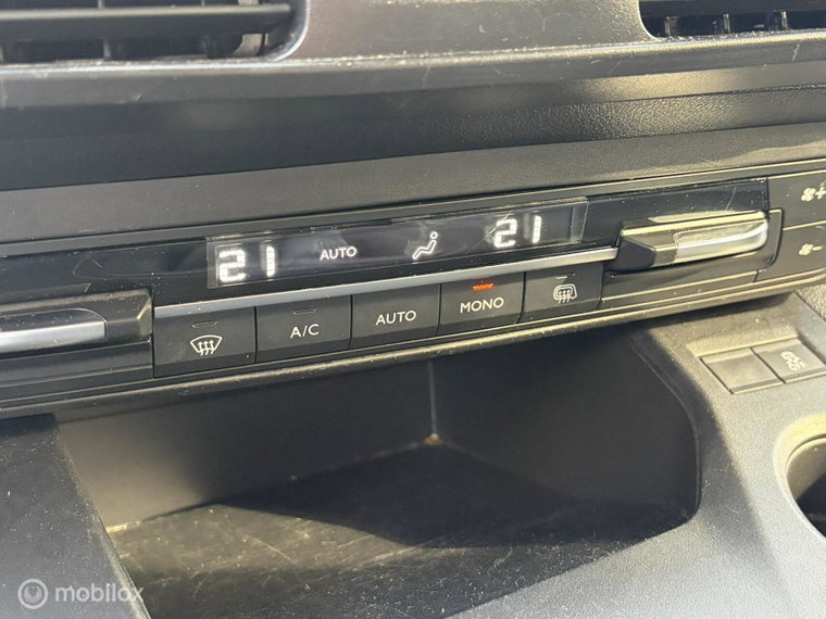 Vehicle Image 27