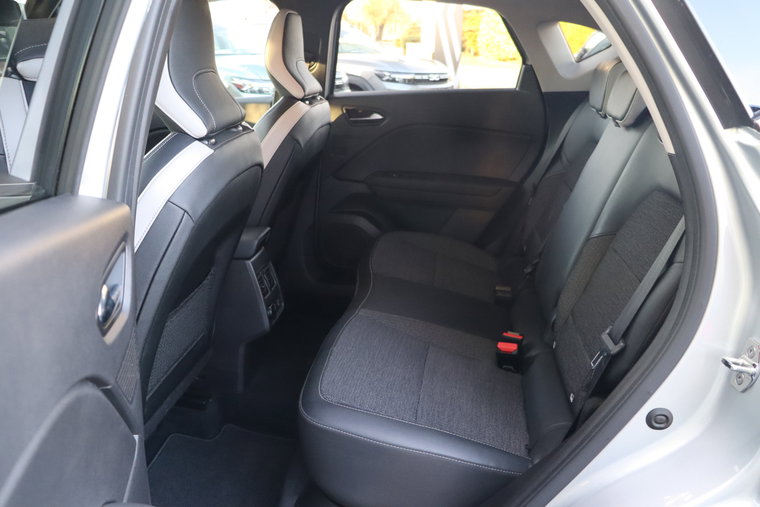 Vehicle Image 19