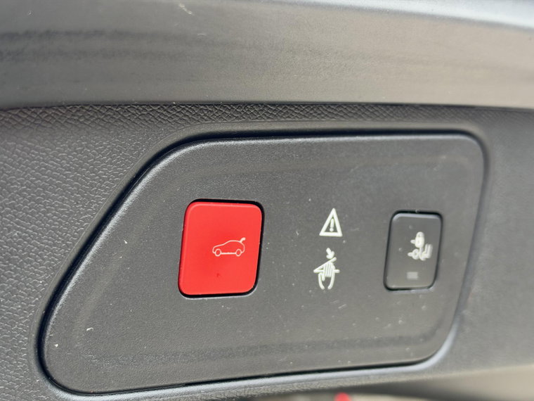Vehicle Image 33