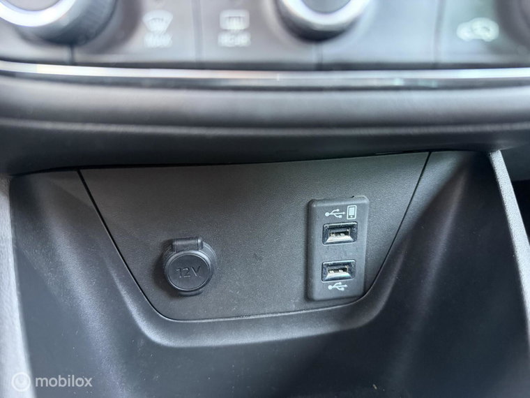 Vehicle Image 28