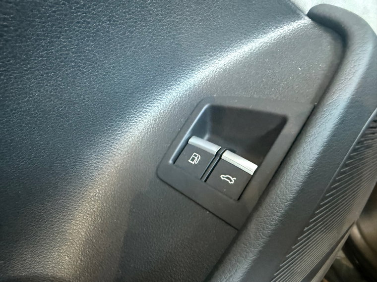 Vehicle Image 47