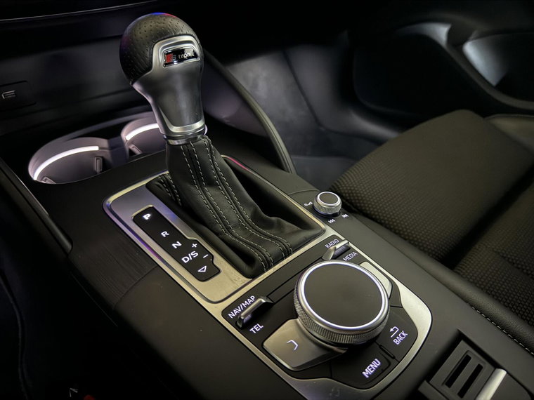 Vehicle Image 33