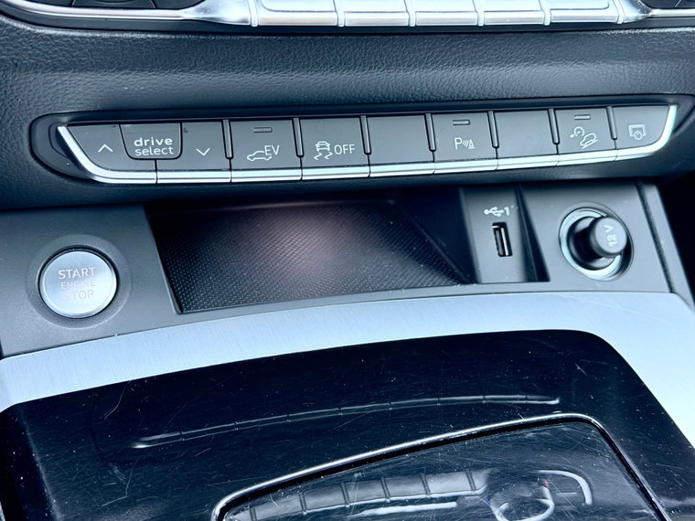 Vehicle Image 23