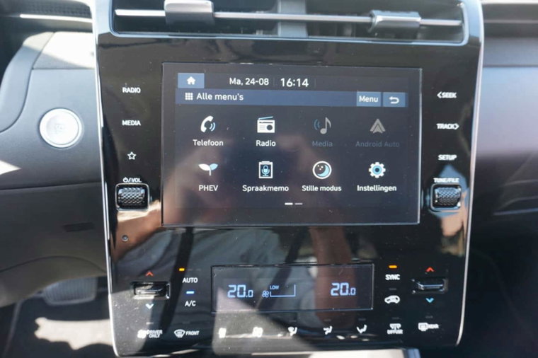 Vehicle Image 16