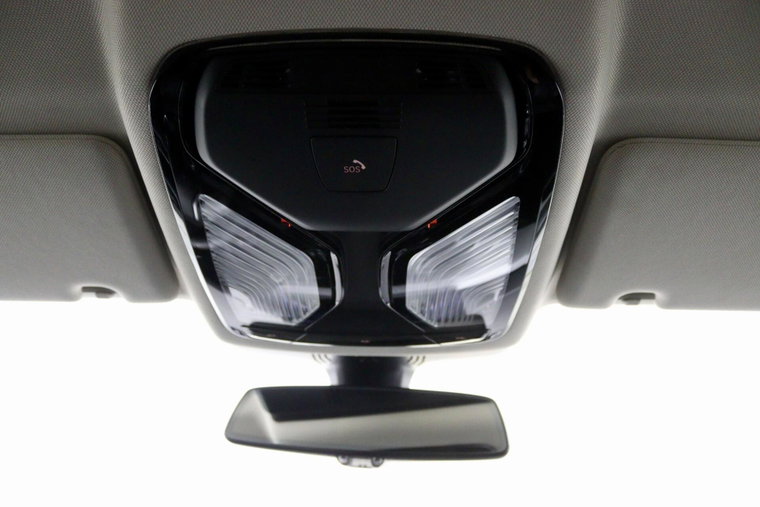 Vehicle Image 24