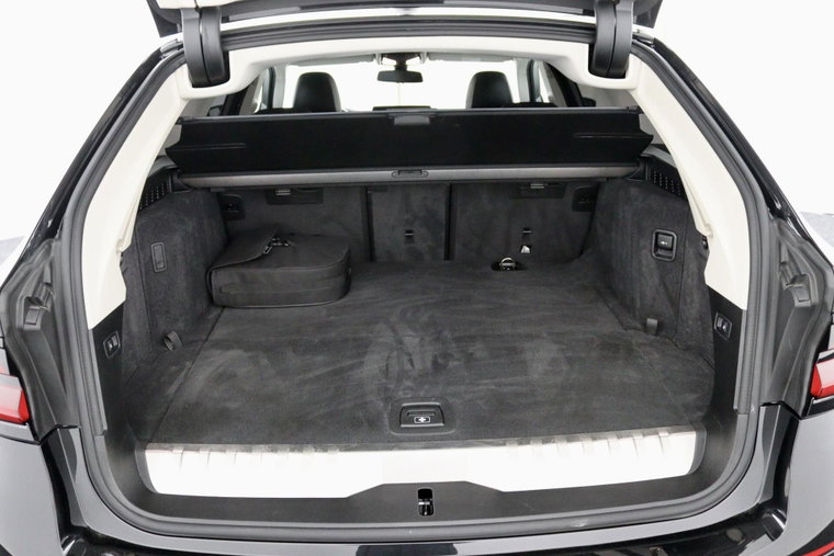 Vehicle Image 39